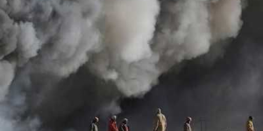 الكويت تساعد العراق في إطفاء حرائق النفط بالموصل